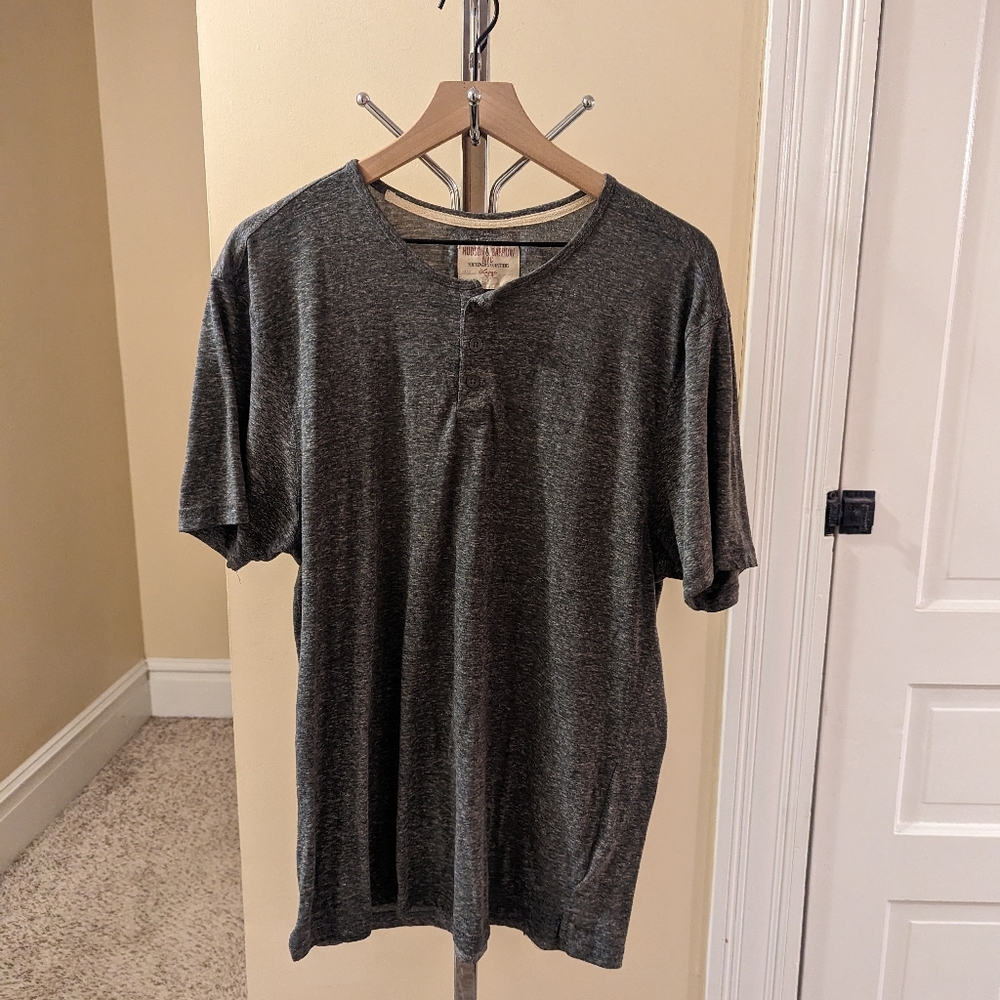 Hudson & Barrow dark heathered gray Henley tshirts size L